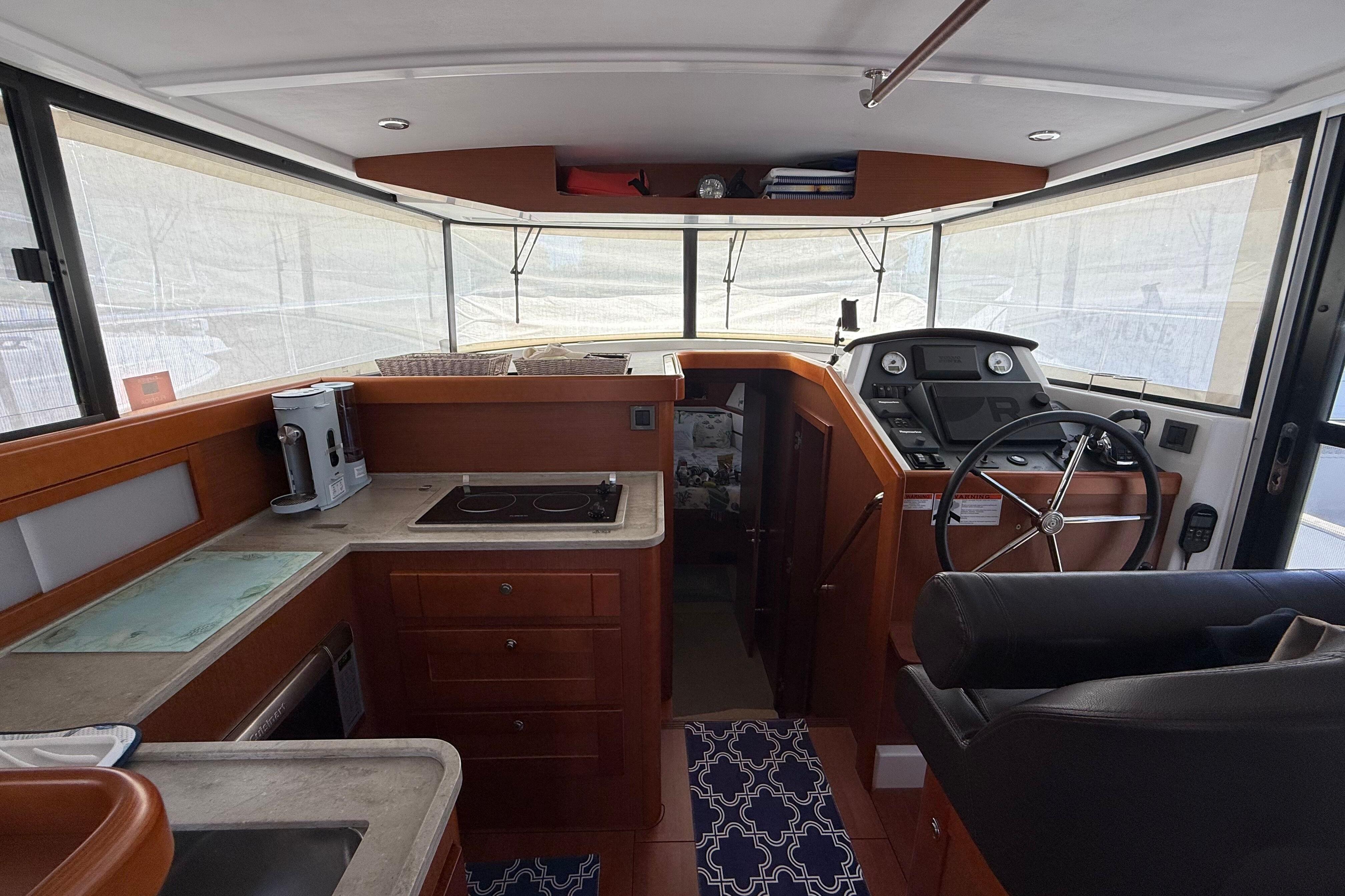 Beneteau Swift Trawler 44 - Image 3