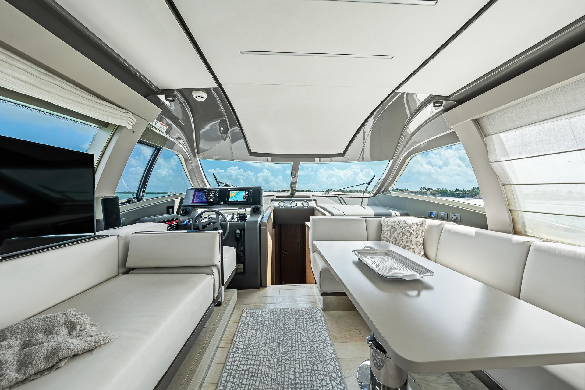Ferretti 550 - Image 4